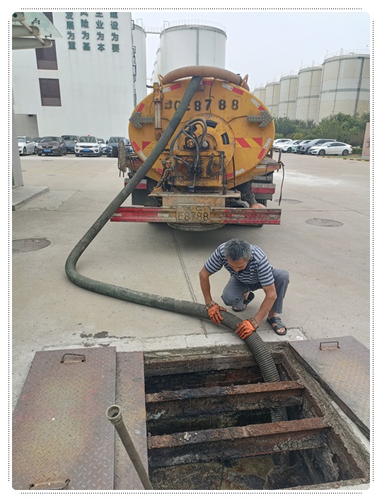 净潭乡隔油池清掏