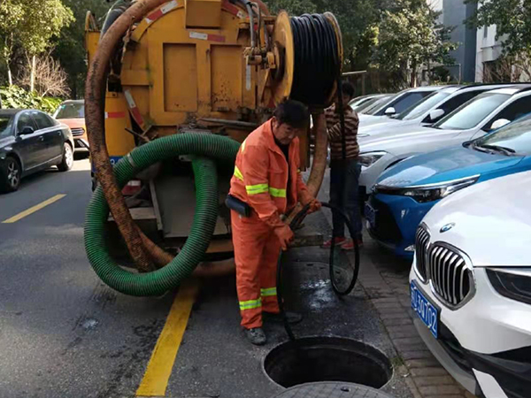 净潭乡排污管道清淤